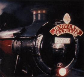 Hogwarts-Express - Bild aus TV Spielfilm 8/01 - hier klicken fr ein grsseres Bild